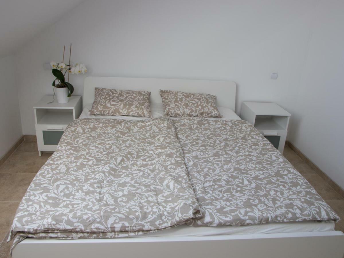 Apartman U Fuxu Zleby Buitenkant foto